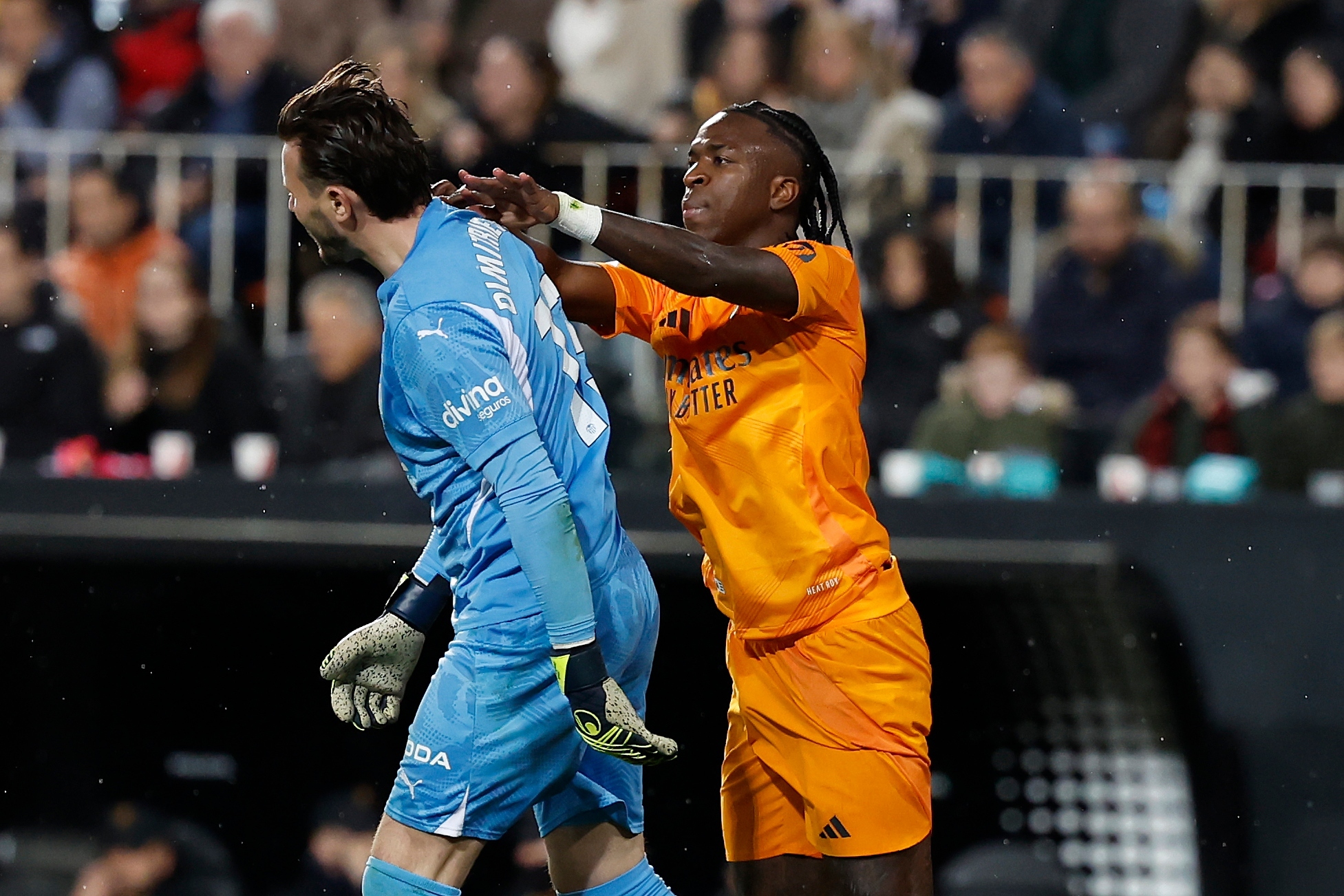 一场关于竞 一场关于竞